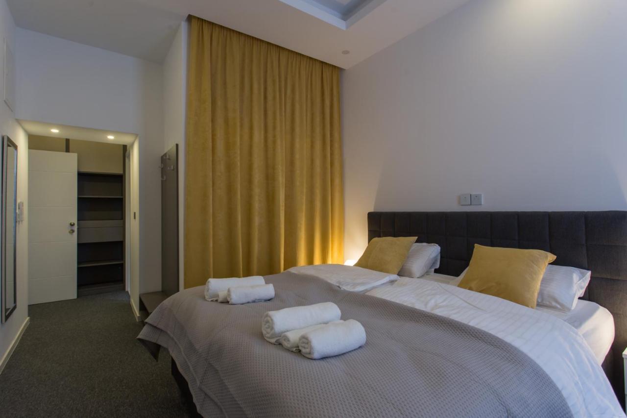 Elenas Rooms & Apartment ซาเกร็บ ภายนอก รูปภาพ
