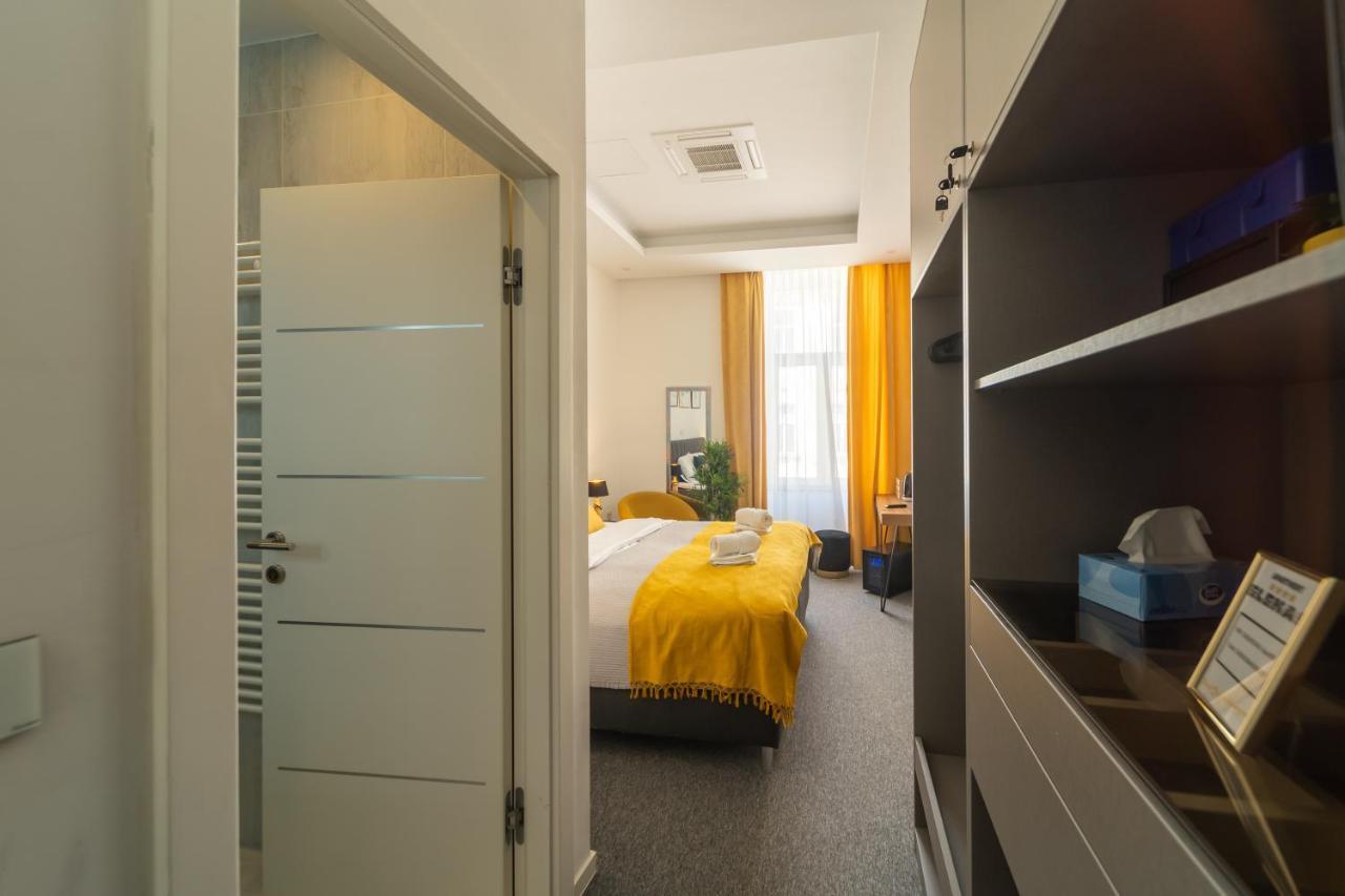 Elenas Rooms & Apartment ซาเกร็บ ภายนอก รูปภาพ