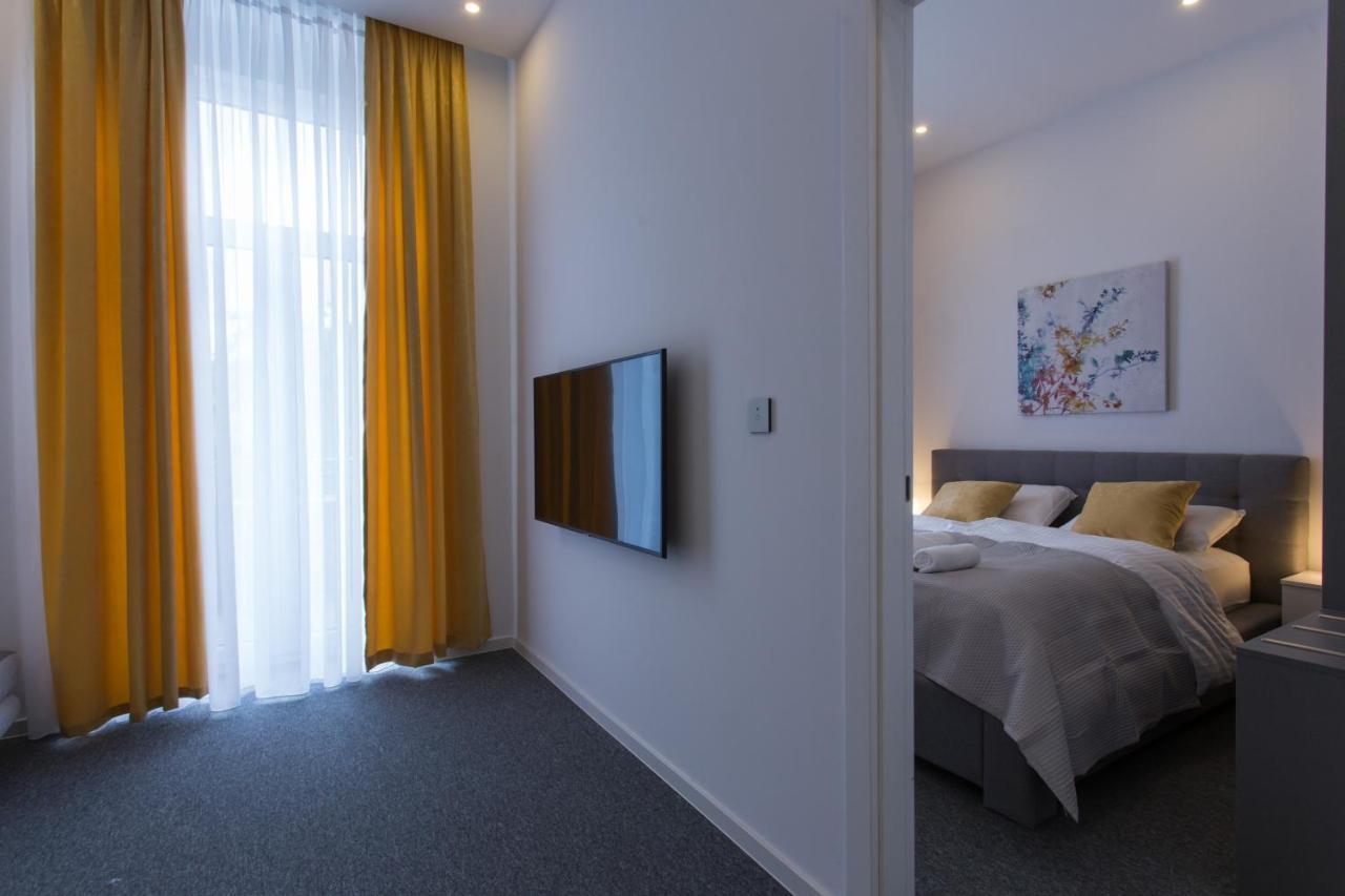 Elenas Rooms & Apartment ซาเกร็บ ภายนอก รูปภาพ